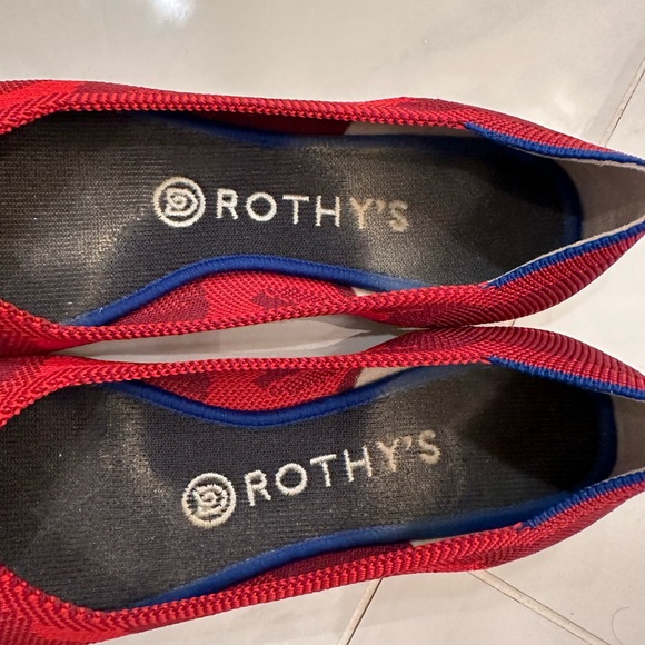 Pointed Toe Red Rothy’s - Picture 3 of 4